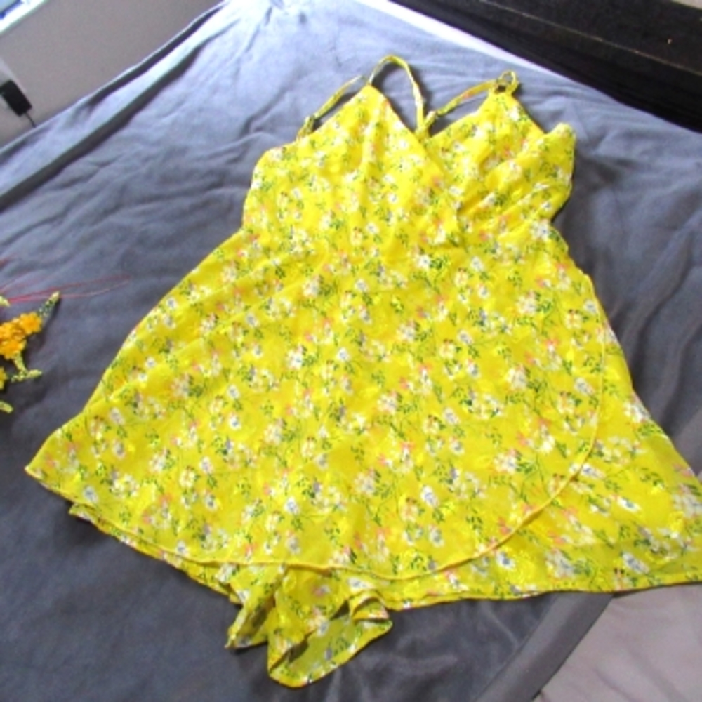 NWT Gold/Yellow Romper M